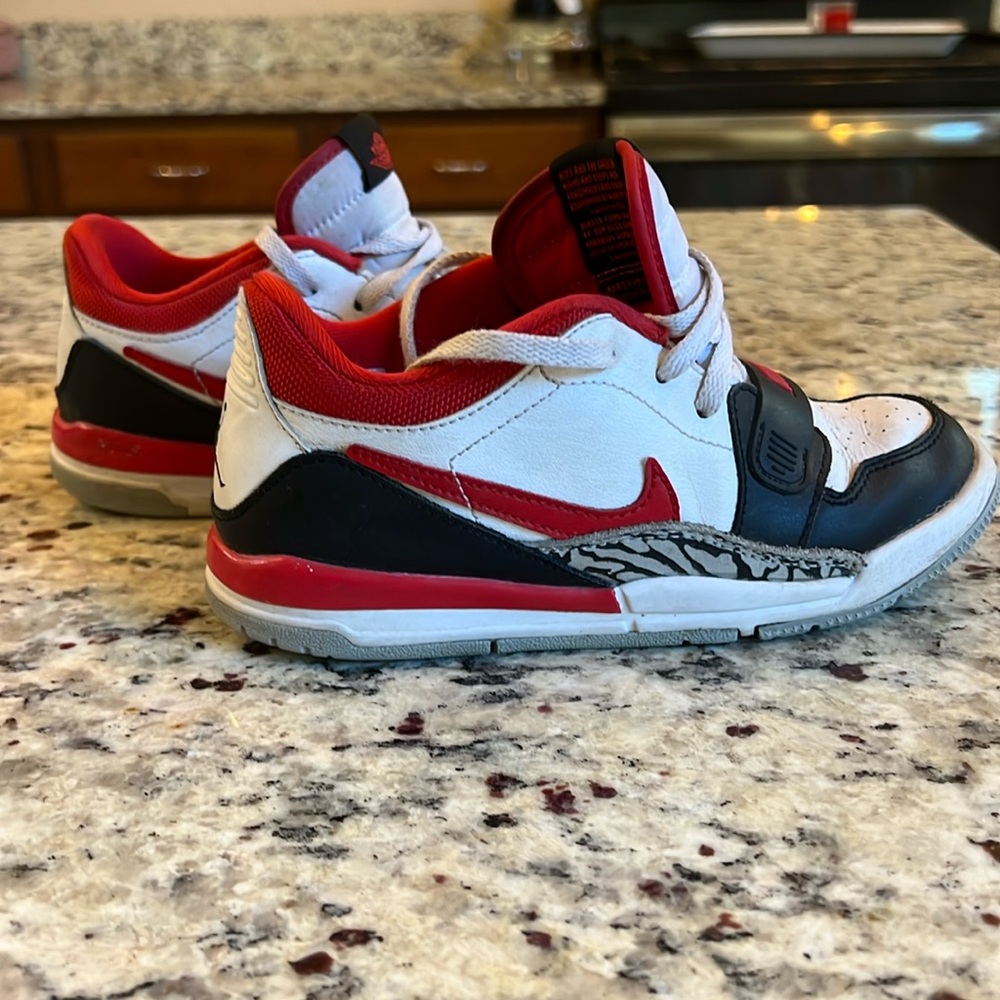BOYS' LITTLE KIDS' JORDAN LEGACY 312 LOW OFF-COURT SHOES